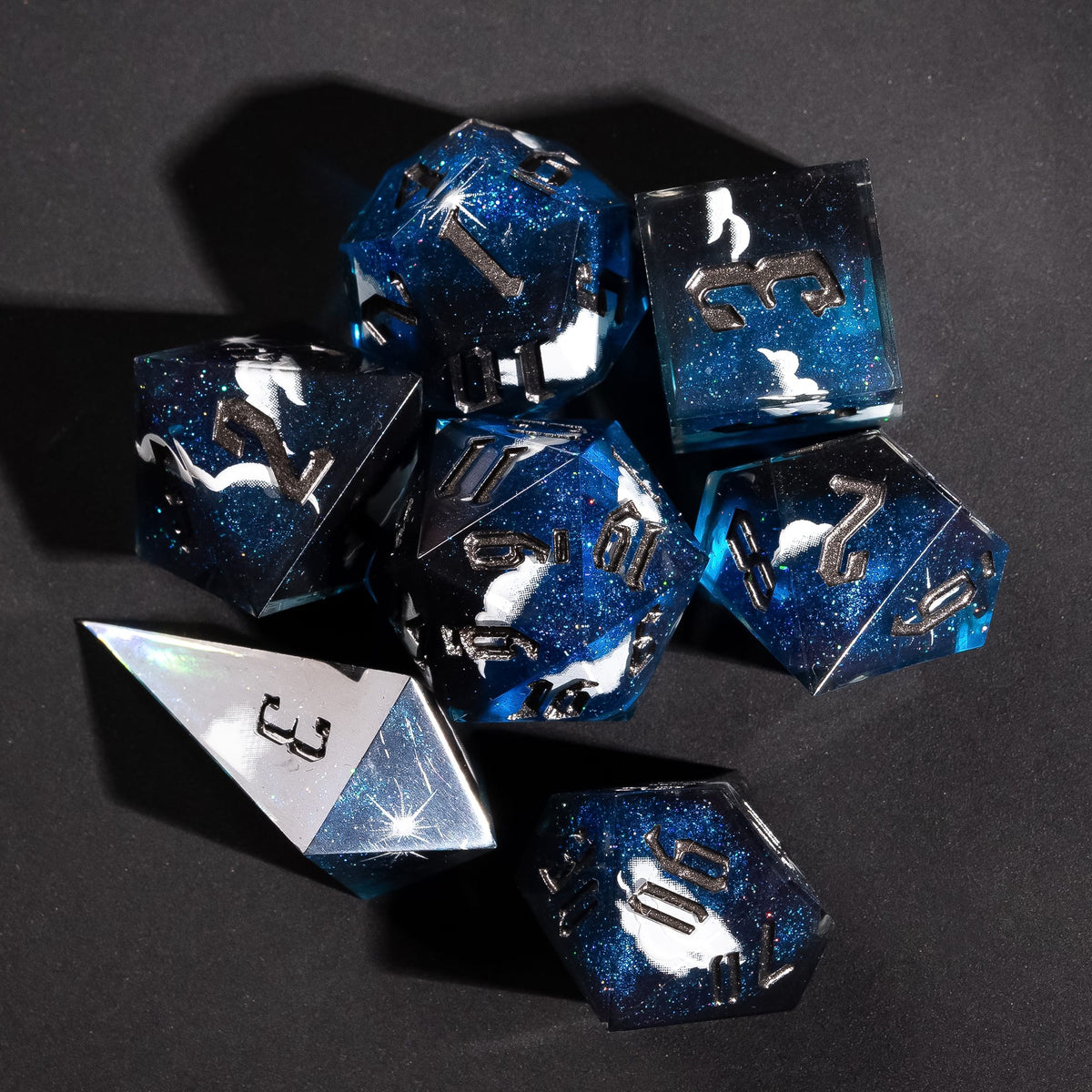 Example Premium pull: starry blue sharp edge dice set