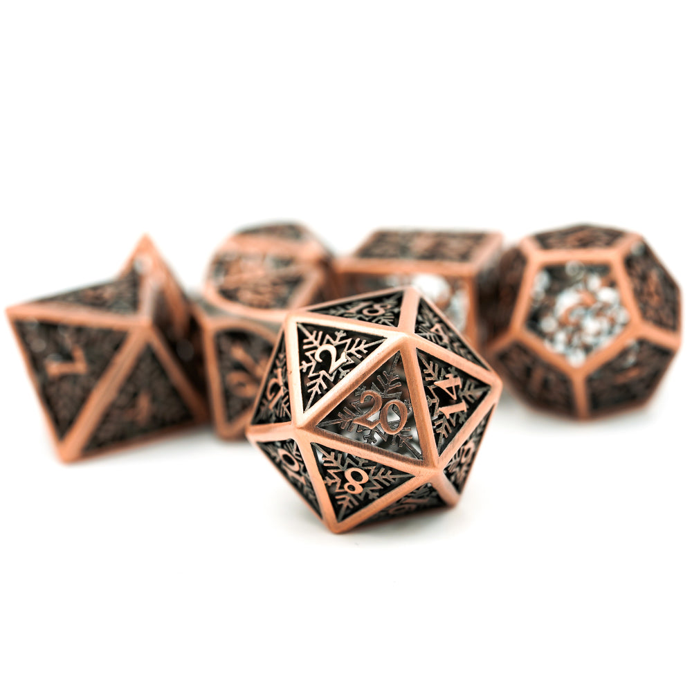d20 in focus with rest of set in the background
