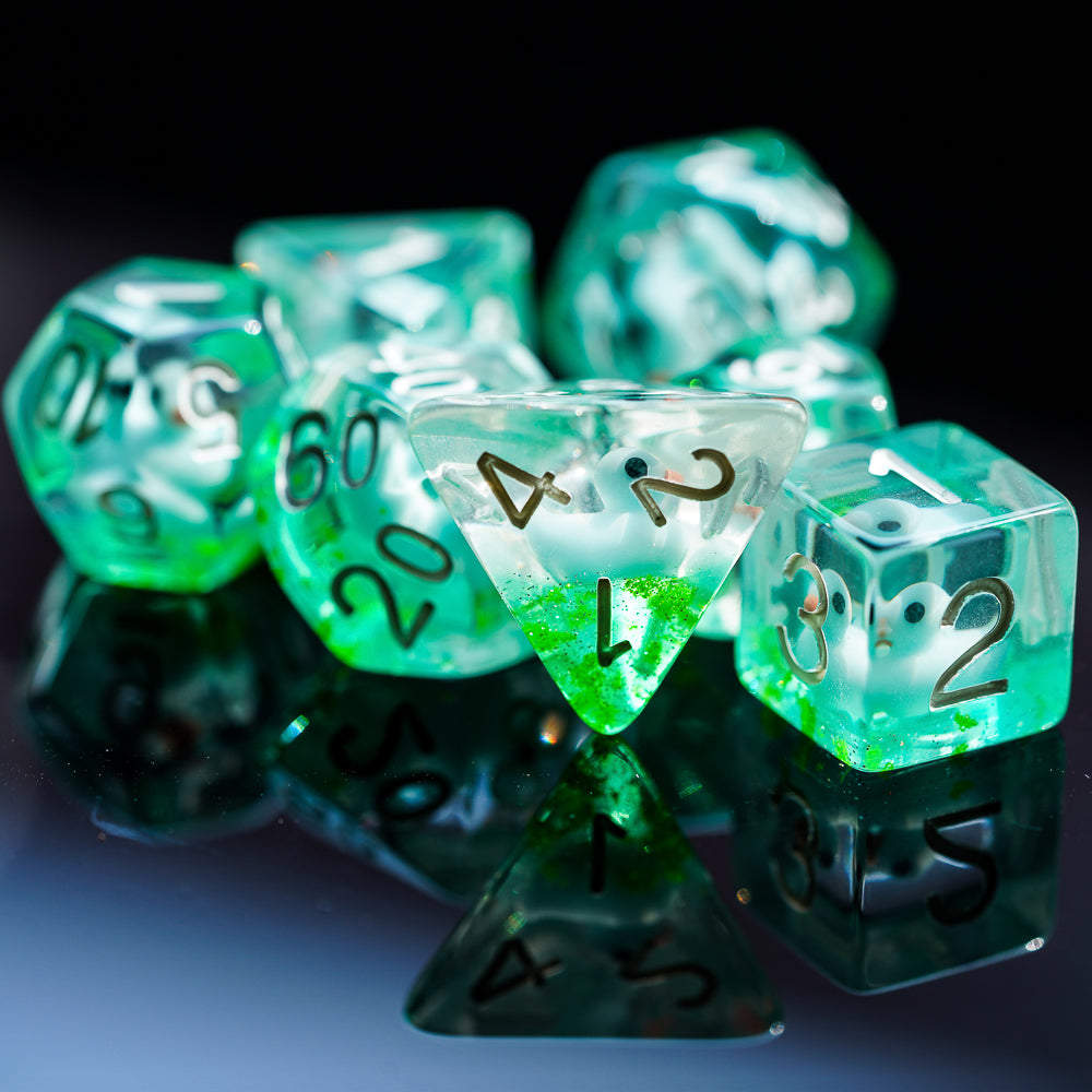 d4 highlight, green transparent ducky die with other ducky dice in background