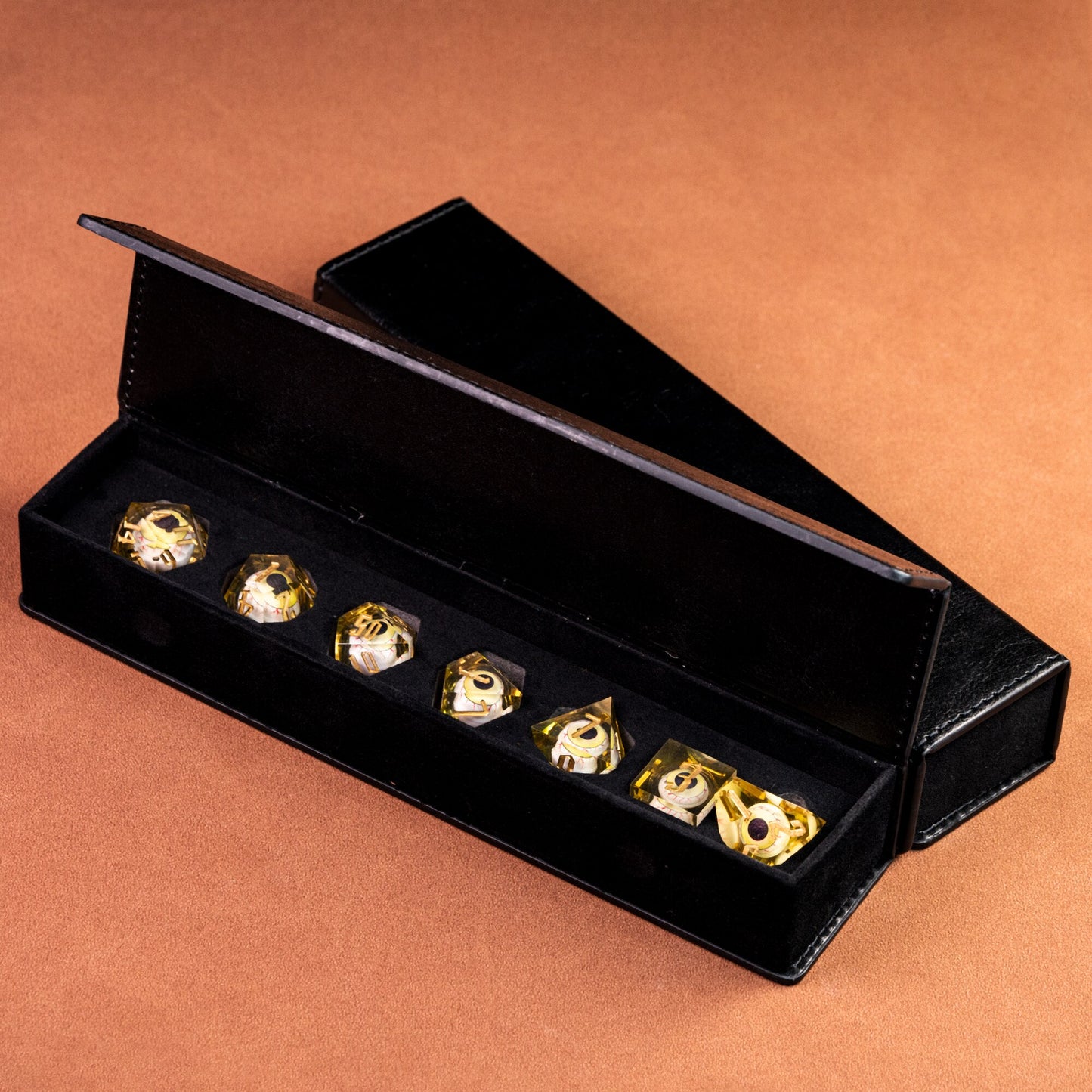 7 piece eyeball dice in black case