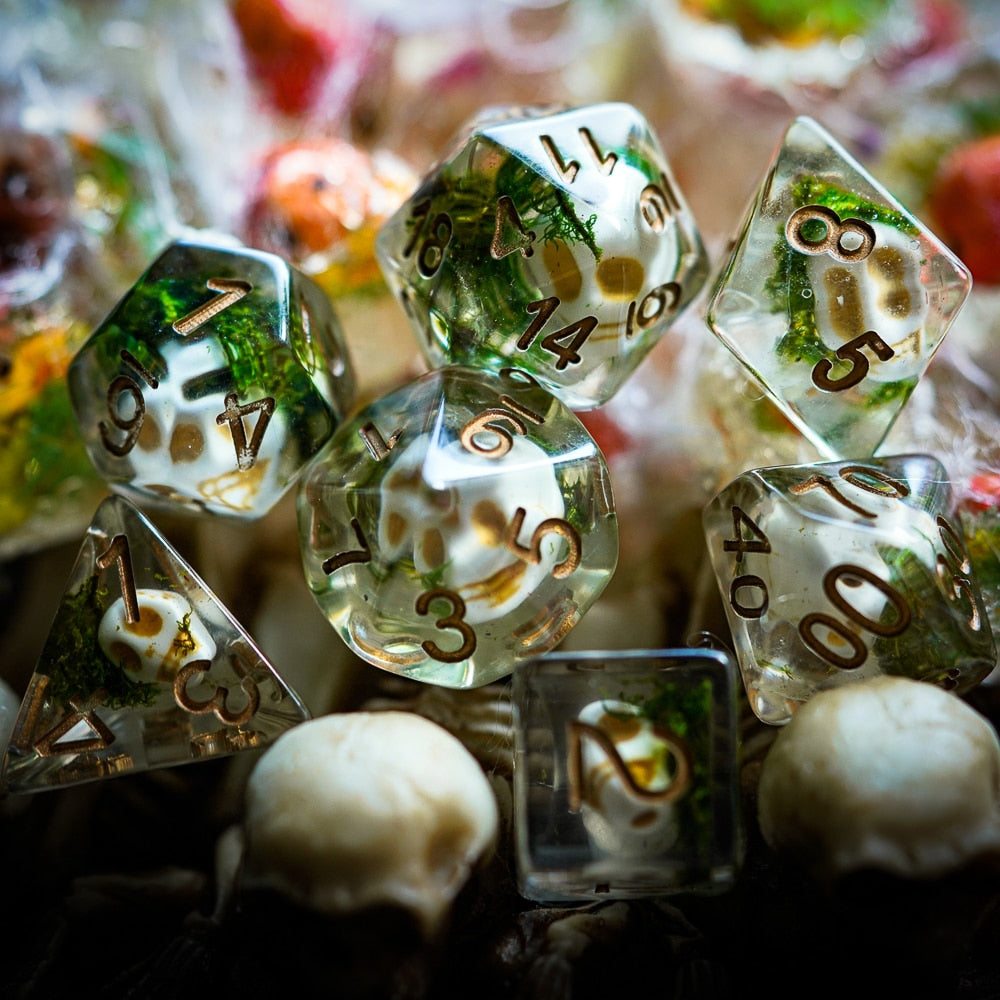 7 piece wizards phylactery skull dice set