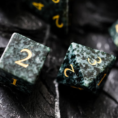 d6 and d8 highlight, stone dice dark coloring